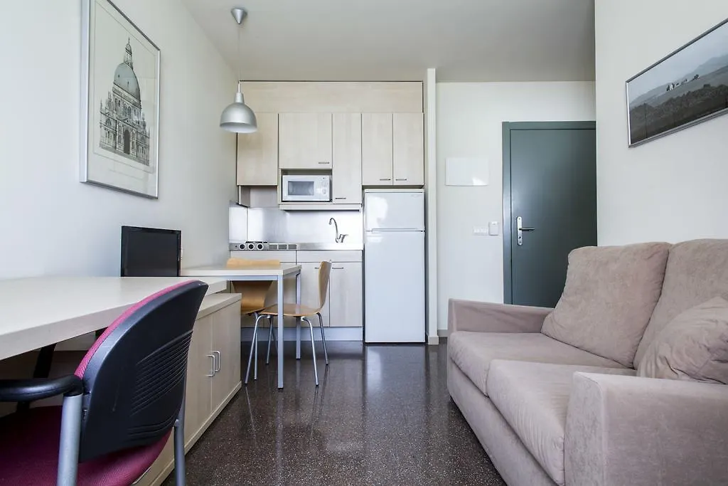 Apartment Residencia Universitaria Resa Los Abedules Pamplona